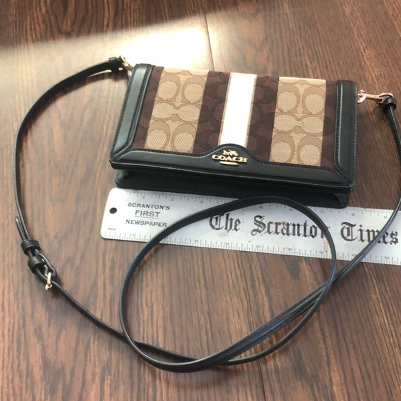 Coach Anna Foldover Clutch Crossbody In Signature Jacquard With Stripe - Picture 3 of 9
